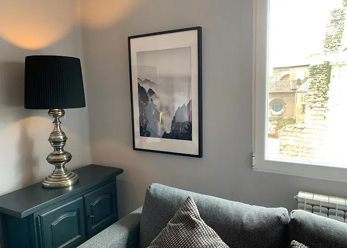 Sg La Casa De La Catedral Vut47-240 * Valladolid